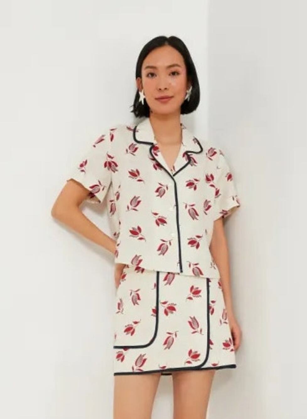 OROTON Ecru Dutch Tulip Camp Set Size 10 (M) NWT